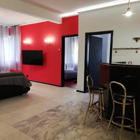 Top Center Cozy And Spacious Apartment Sofia Extérieur photo