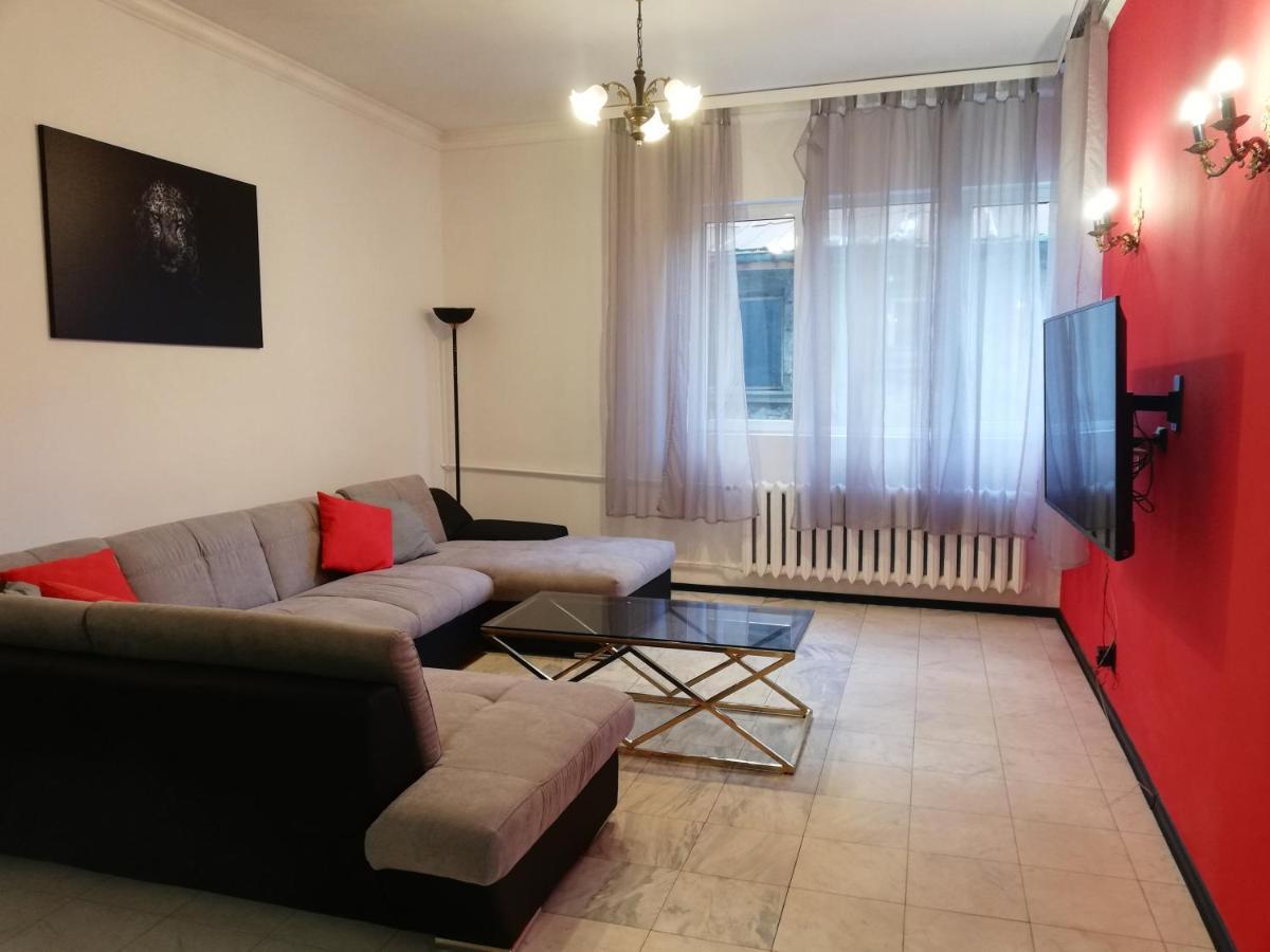 Top Center Cozy And Spacious Apartment Sofia Extérieur photo